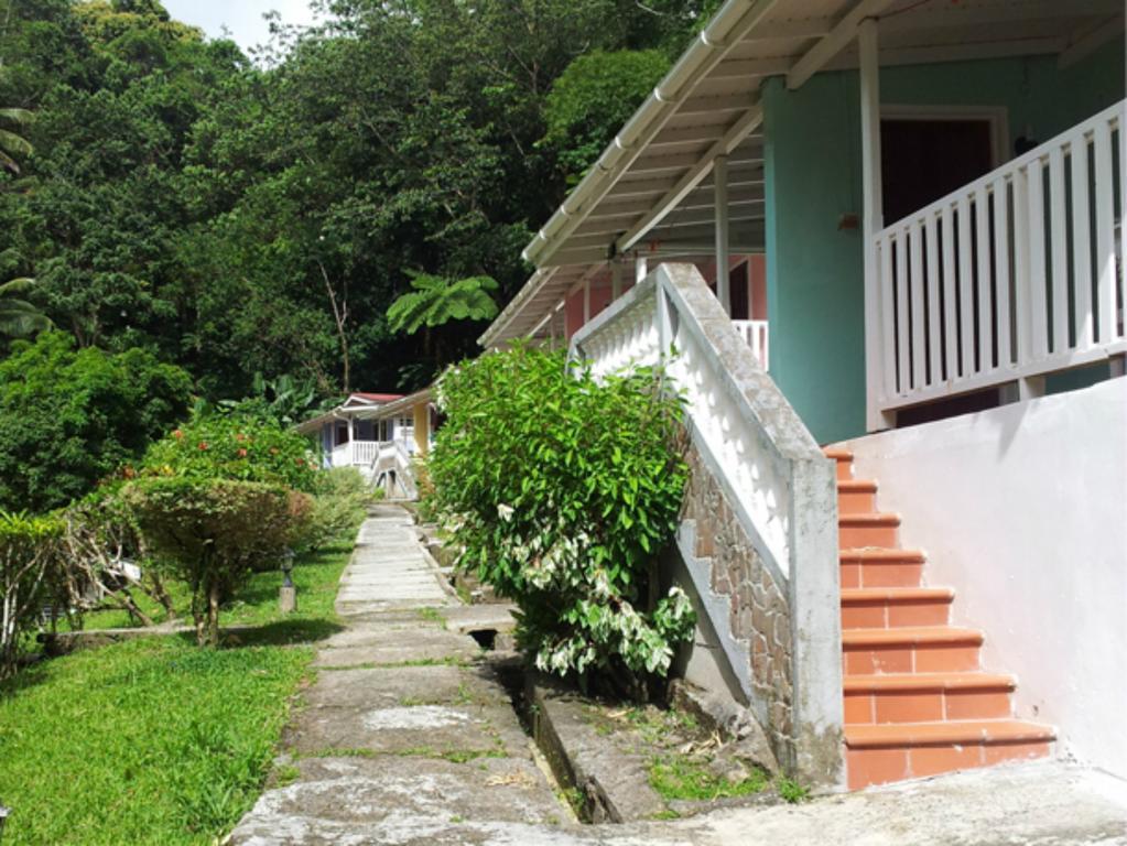 Chez Ophelia Cottage Apartments روسو الغرفة الصورة